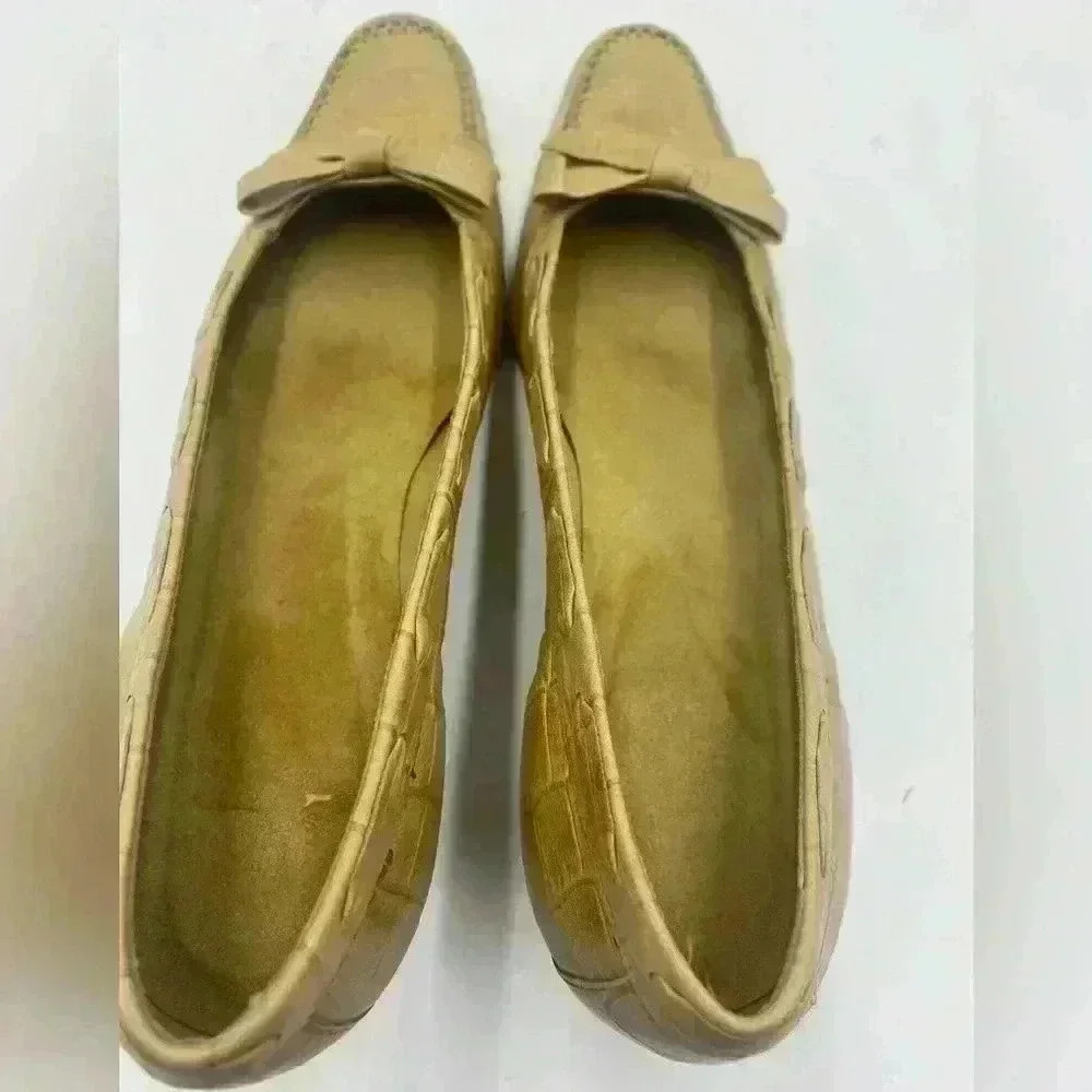 Stuart Weitzman Beige Tan Embossed Low Heel Leath… - image 5